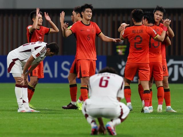 亚洲杯掀开战幕,各国球队抢夺头筹机会的简单介绍 亚洲杯掀开战幕,各国球队抢夺头筹机会的简单介绍