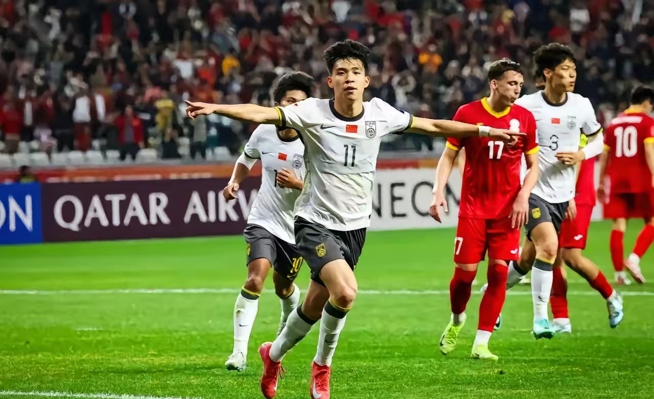 球队展现出色表现,被视为强队之一 球队展现出色表现,被视为强队之一