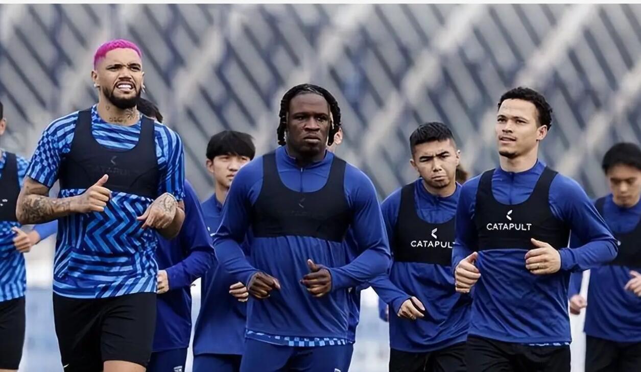 球队展现出色表现,被视为强队之一 球队展现出色表现,被视为强队之一