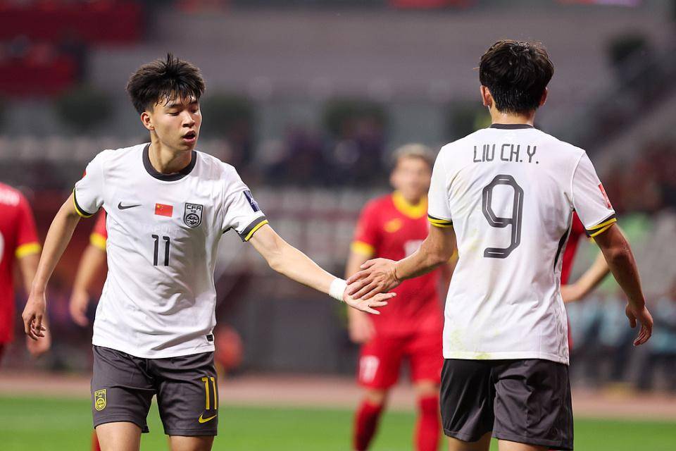 亚洲杯赛上中国足球队实现惊人的反击 亚洲杯赛上中国足球队实现惊人的反击