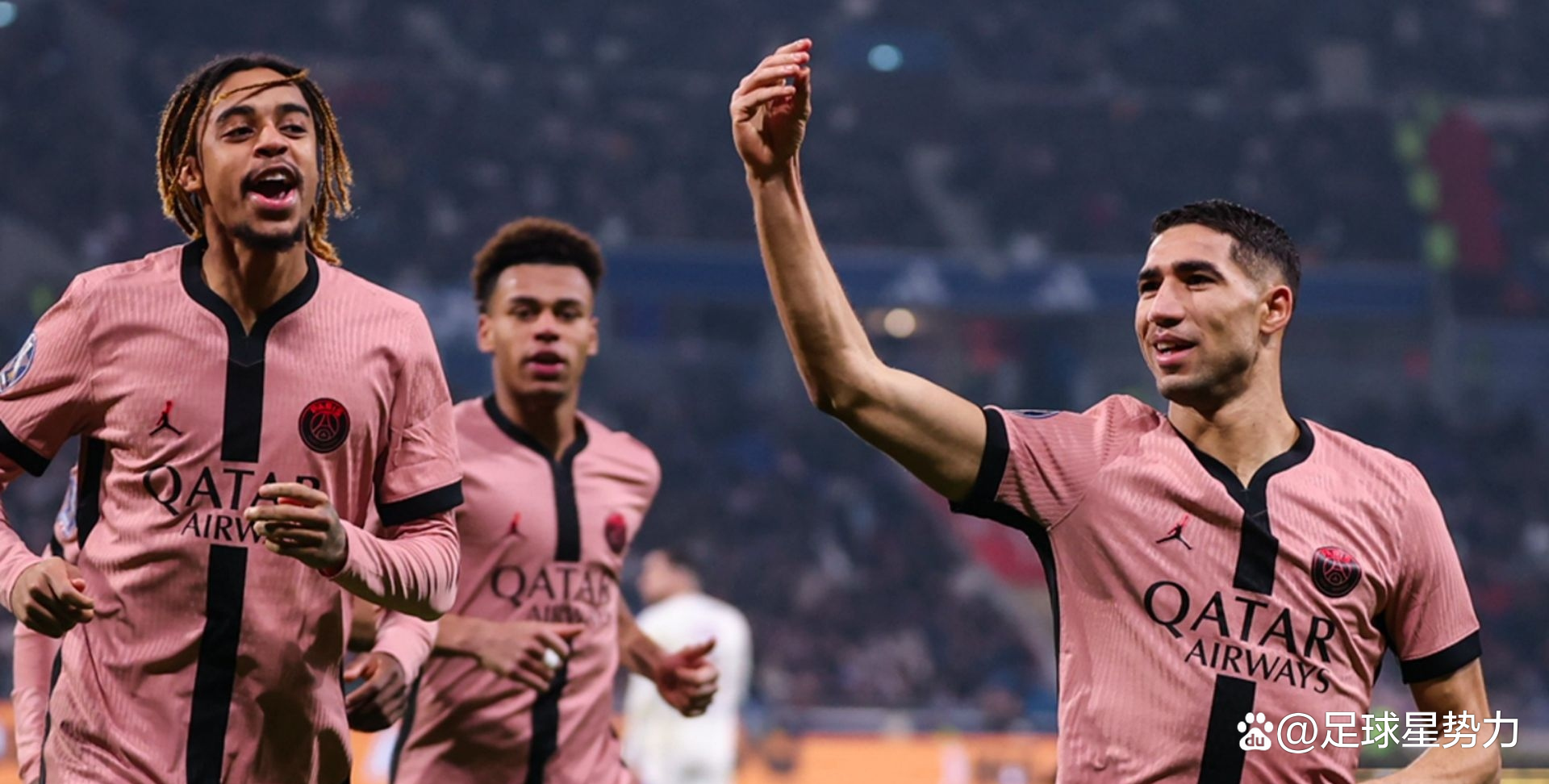 包含巴黎圣日耳曼长时间不败赢得球迷欢心的词条 包含巴黎圣日耳曼长时间不败赢得球迷欢心的词条