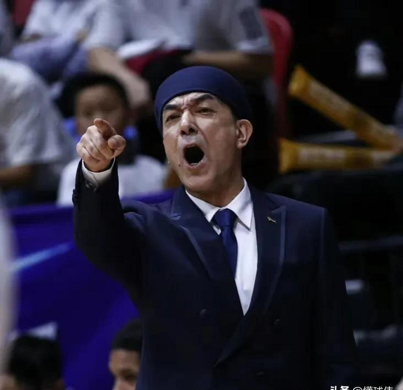 江苏队主帅因技术犯规被罚款,俱乐部表态支持的简单介绍 江苏队主帅因技术犯规被罚款,俱乐部表态支持的简单介绍