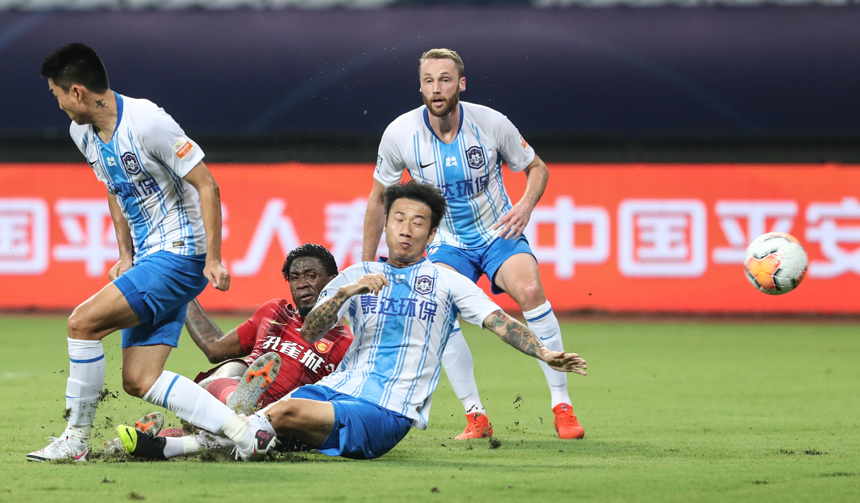 包含富力主场惜败泰达,遭遇困境的词条 包含富力主场惜败泰达,遭遇困境的词条