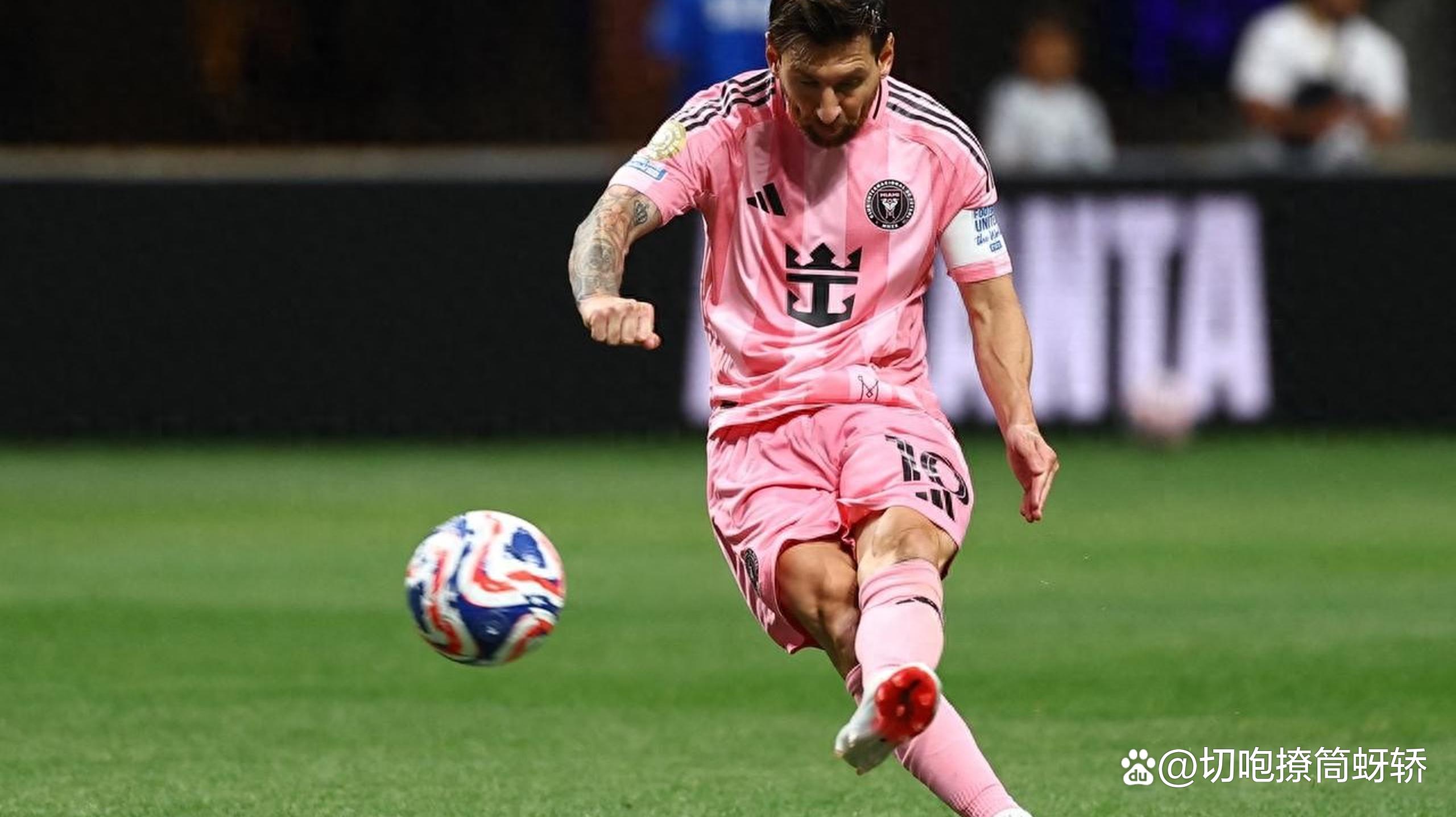 德国遭遇梅西绝杀,德甲局势紧张 德国遭遇梅西绝杀,德甲局势紧张