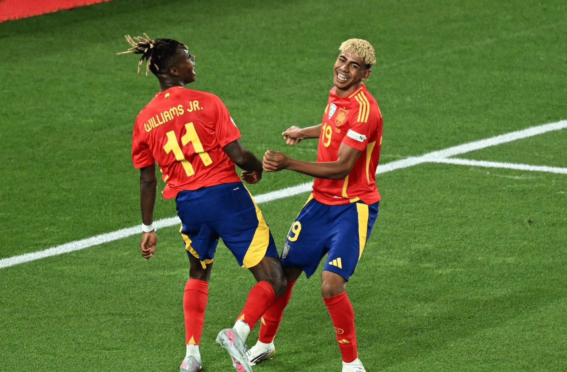 包含意甲焦点战:内马尔vs西班牙,晋级引发比分揭晓的词条 包含意甲焦点战:内马尔vs西班牙,晋级引发比分揭晓的词条