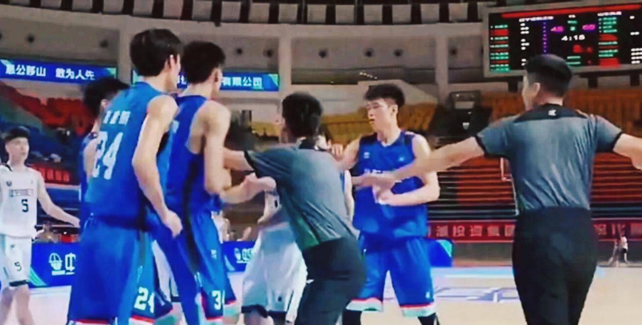 山东队主场包揽胜利,激烈对抗点燃球场激情!的简单介绍 山东队主场包揽胜利,激烈对抗点燃球场激情!的简单介绍