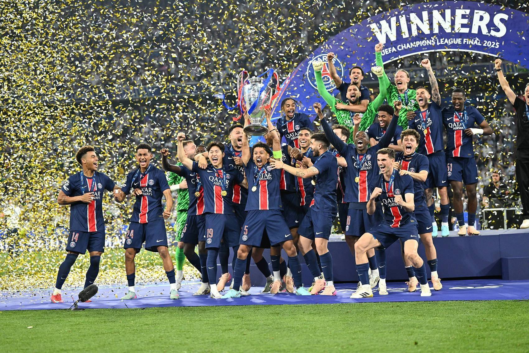 战术对决!豪强相争欧洲足球赛激烈角逐!的简单介绍 战术对决!豪强相争欧洲足球赛激烈角逐!的简单介绍