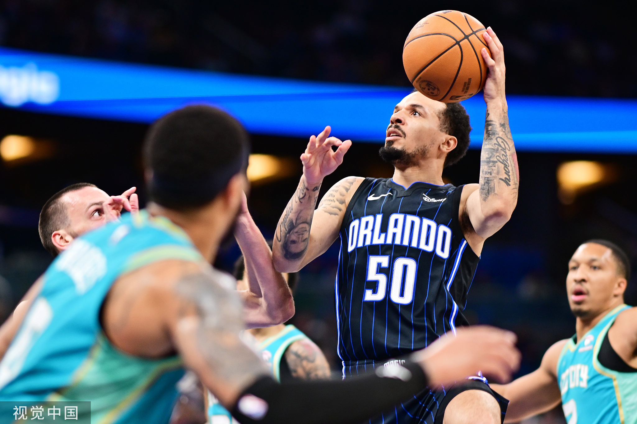 开拓者客场大胜黄蜂,取得比赛胜利 开拓者客场大胜黄蜂,取得比赛胜利