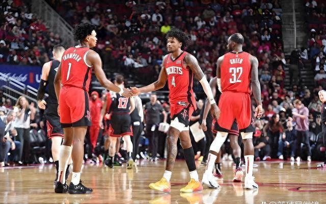 步行者轻取尼克斯,结束两连败 步行者轻取尼克斯,结束两连败