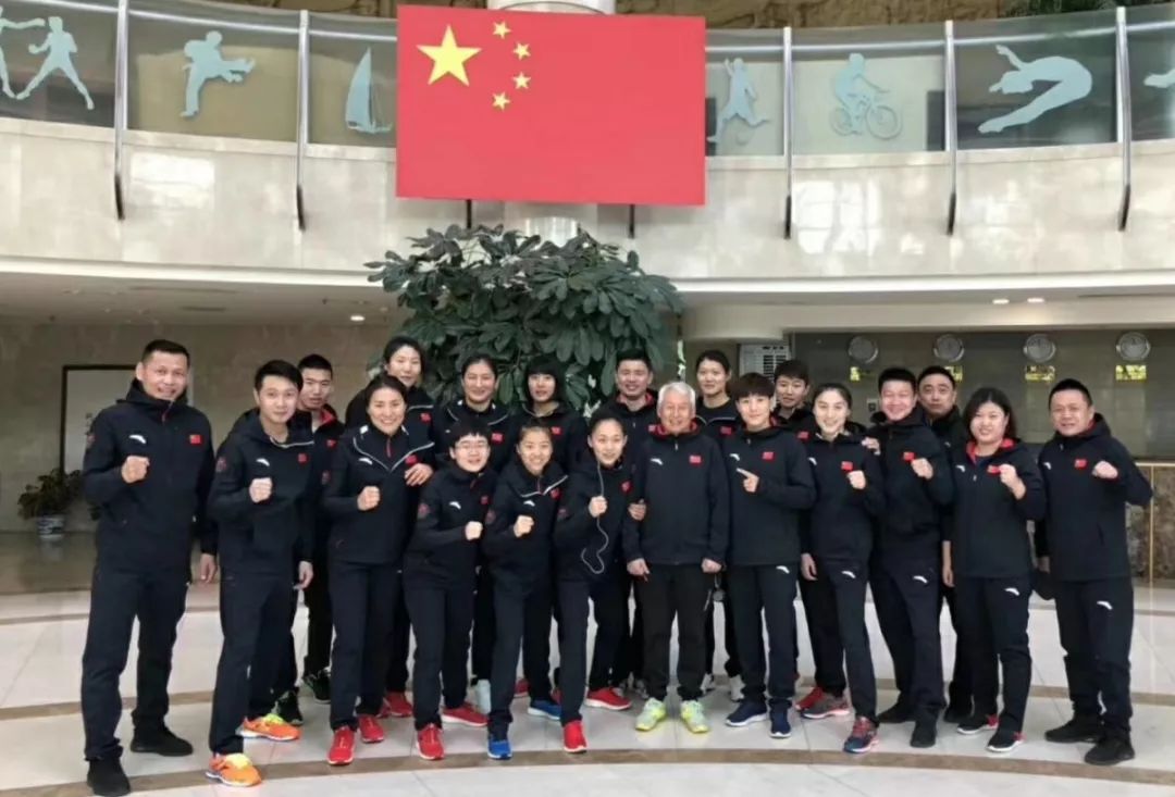 拳击小组赛落幕,强队悉数晋级 拳击小组赛落幕,强队悉数晋级