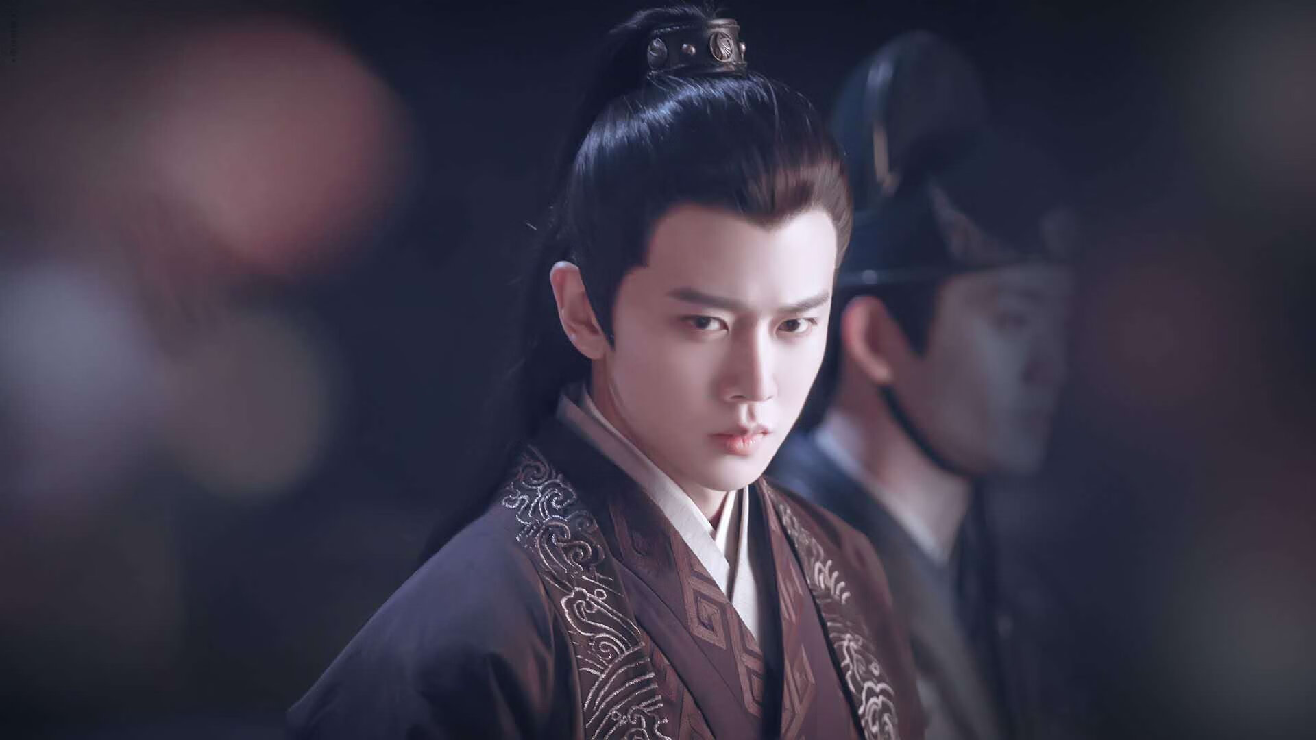 钢铁防线与橙衣风暴的博弈,巴斯托尼,那个为大场面而生的人